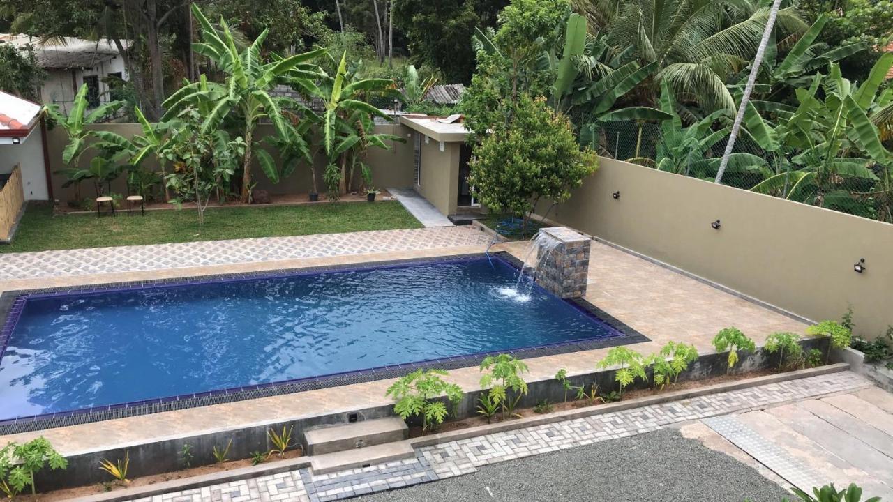 Royal Waves Negombo Hotell Eksteriør bilde